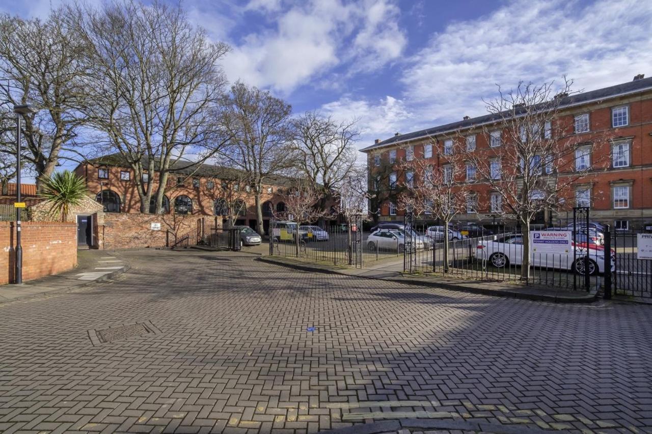 The Beehive Studio Apartamento York Exterior foto